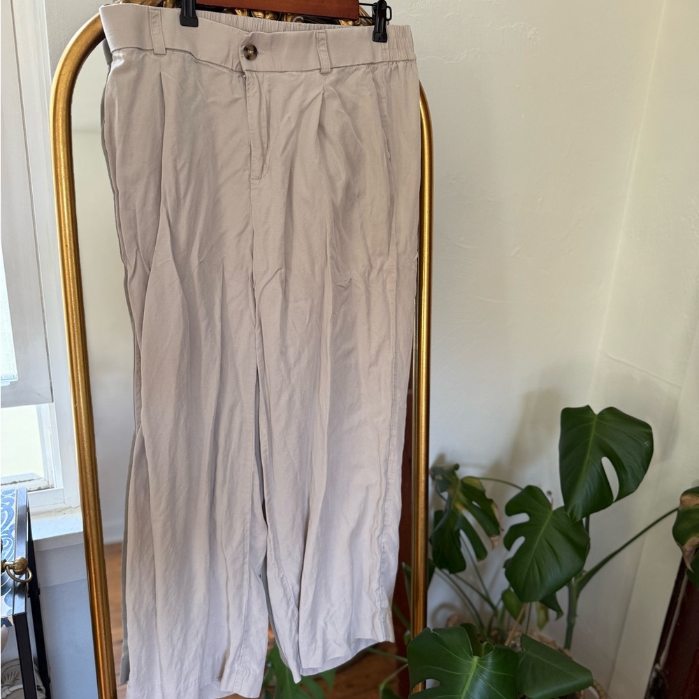 Torrid Women’s Light Tan Pants